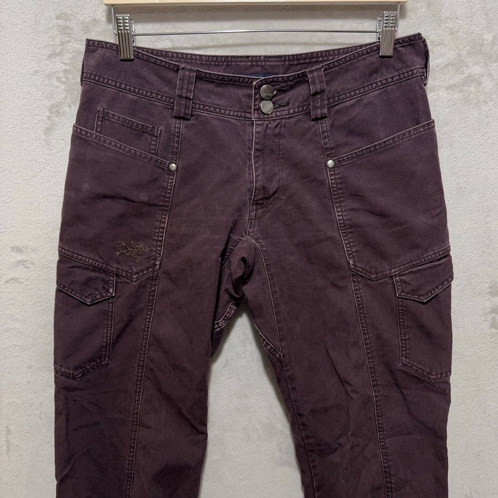 Arcteryx Womens 8 Cargo Pants Purple Cotton Canvas Straight Leg Hiking Outdoor - Picture 3 of 12